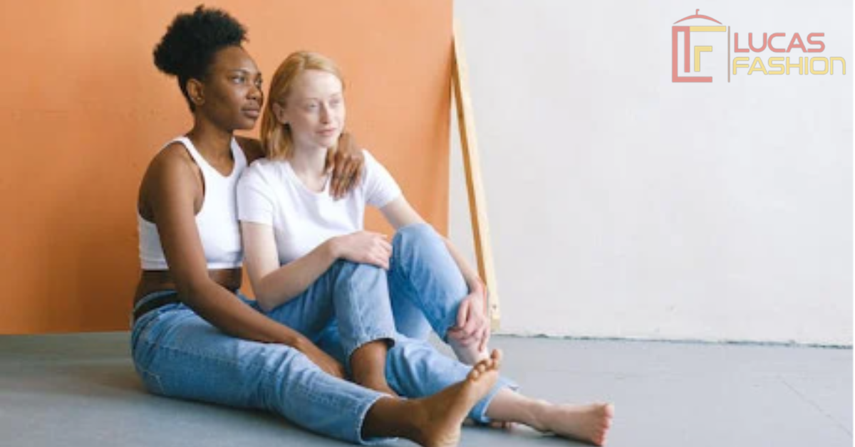 how to cut a t-shirt into a tank top